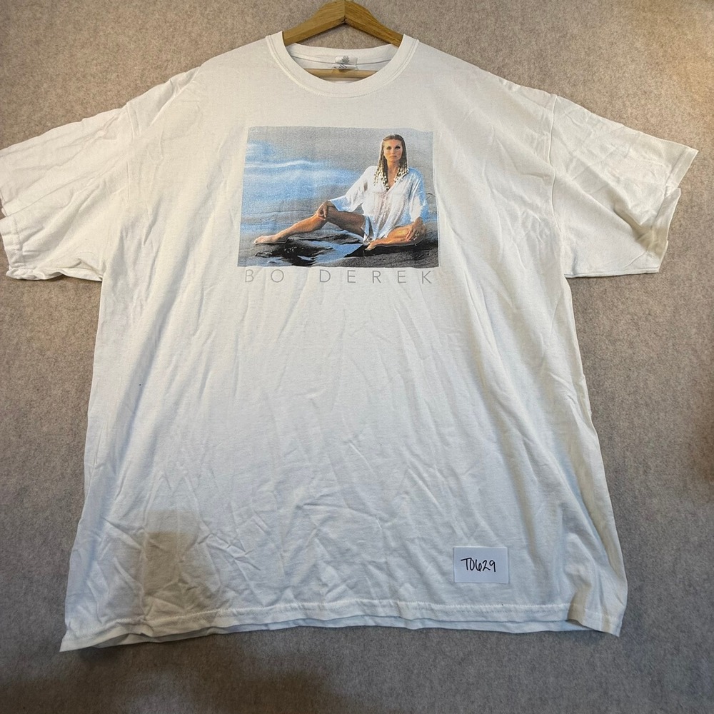 Gildan Bo Derek Graphic T-Shirt Mens 2XL White Movie 10 Beach Photo Print Tee